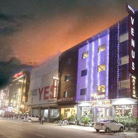 Hotel Venus Plaza New Delhi Eksteriør billede