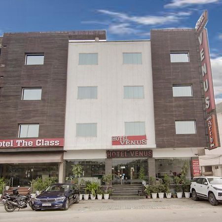 Hotel Venus Plaza New Delhi Eksteriør billede