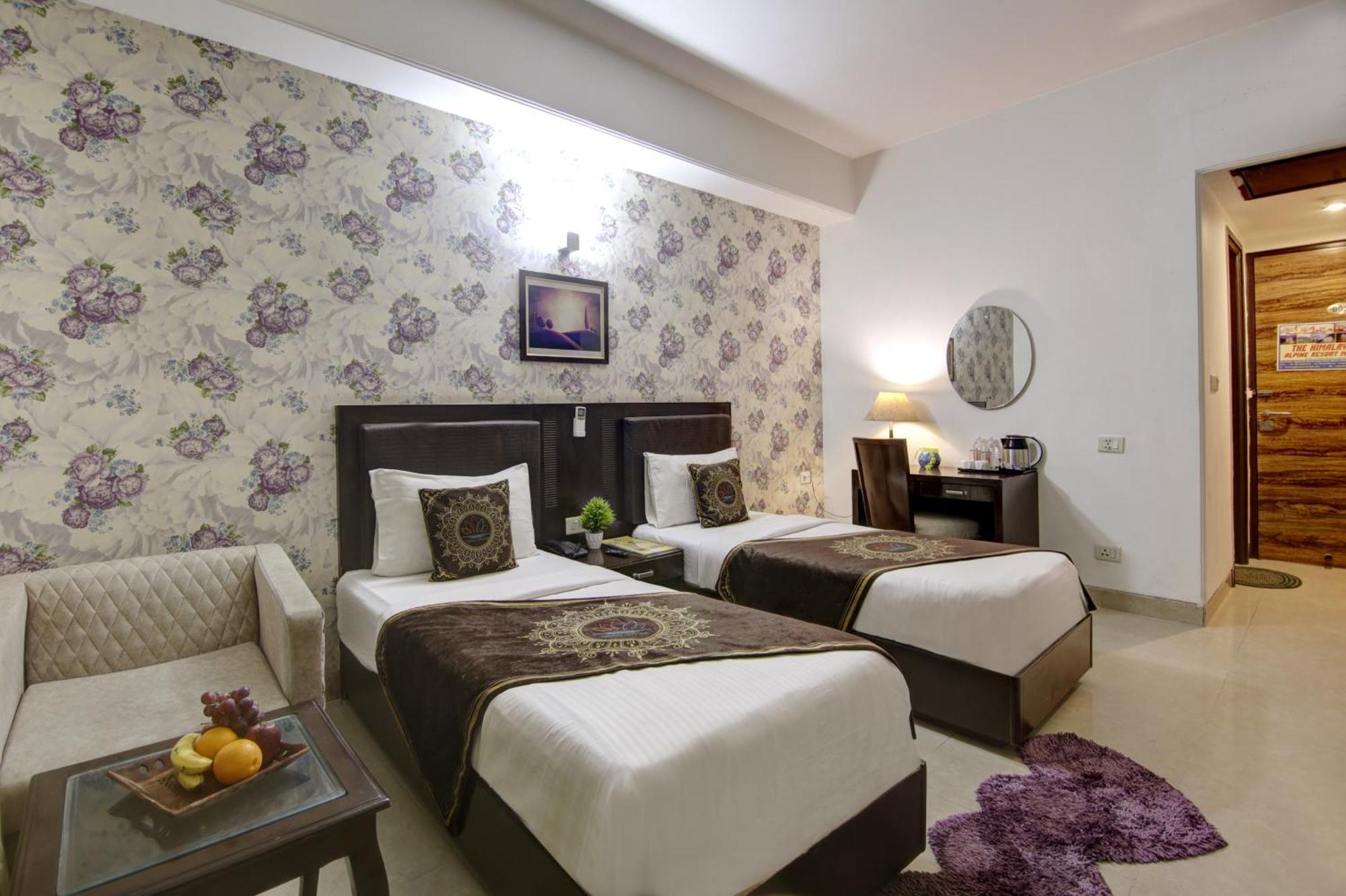 Hotel Venus Plaza New Delhi Eksteriør billede
