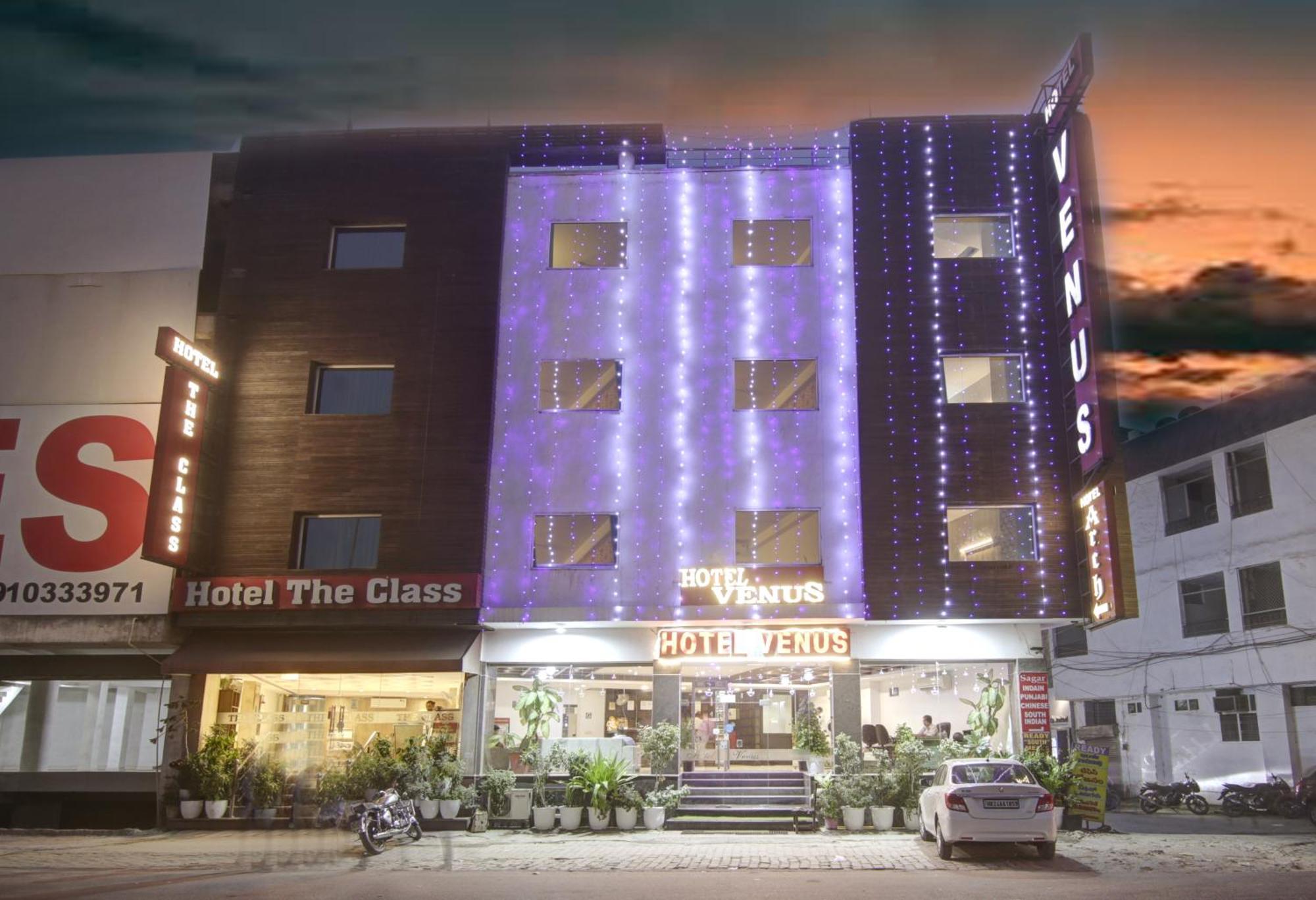 Hotel Venus Plaza New Delhi Eksteriør billede