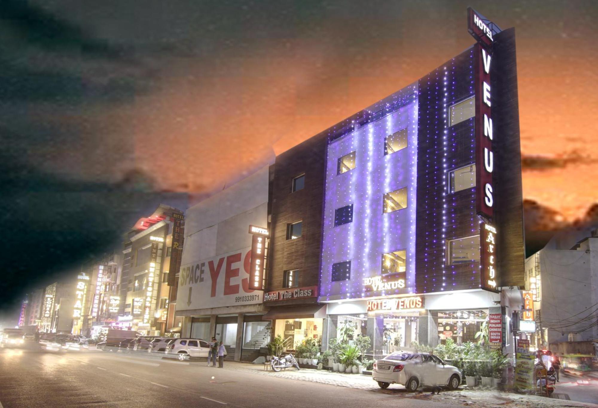Hotel Venus Plaza New Delhi Eksteriør billede