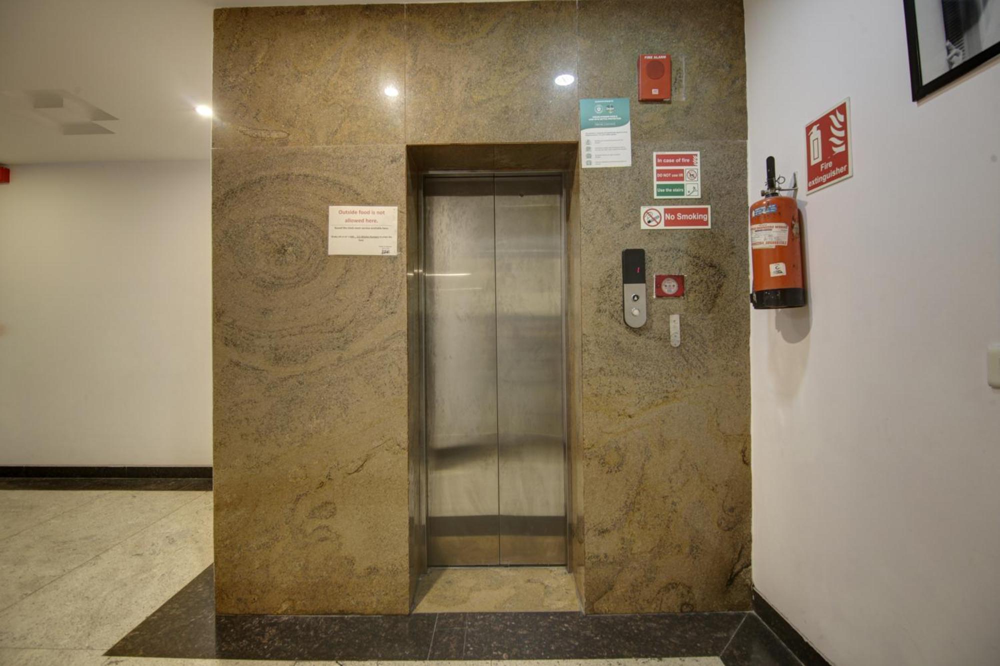 Hotel Venus Plaza New Delhi Eksteriør billede