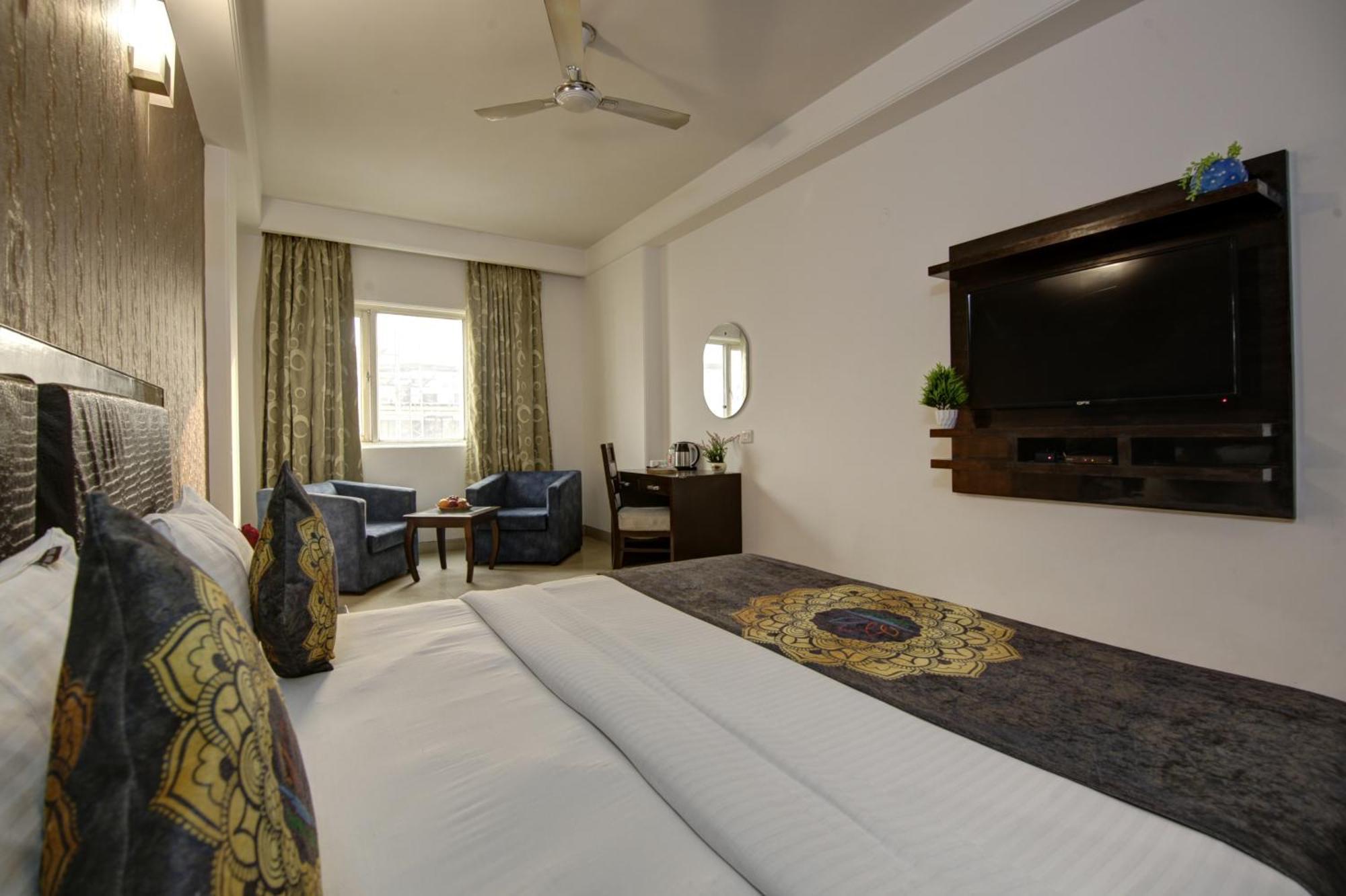 Hotel Venus Plaza New Delhi Eksteriør billede