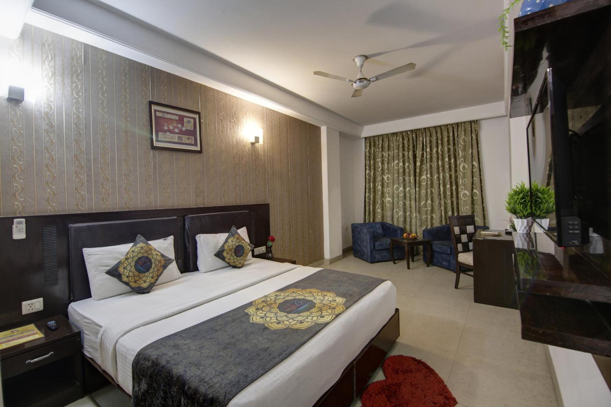 Hotel Venus Plaza New Delhi Eksteriør billede