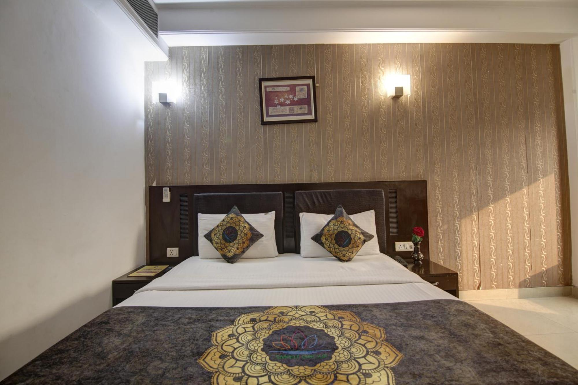 Hotel Venus Plaza New Delhi Eksteriør billede