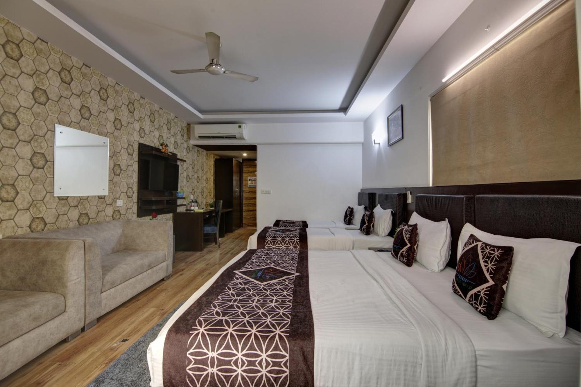 Hotel Venus Plaza New Delhi Eksteriør billede