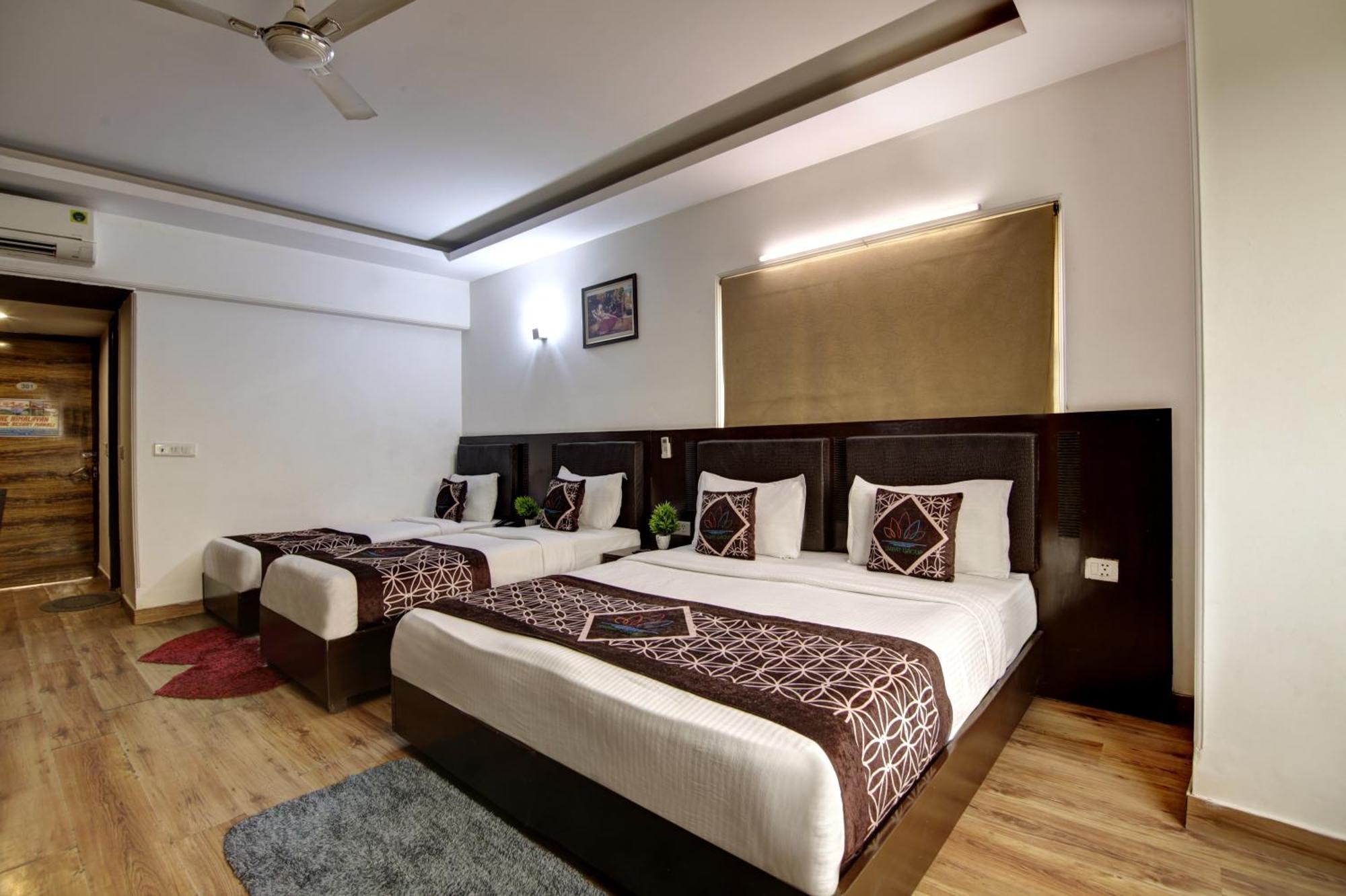 Hotel Venus Plaza New Delhi Eksteriør billede