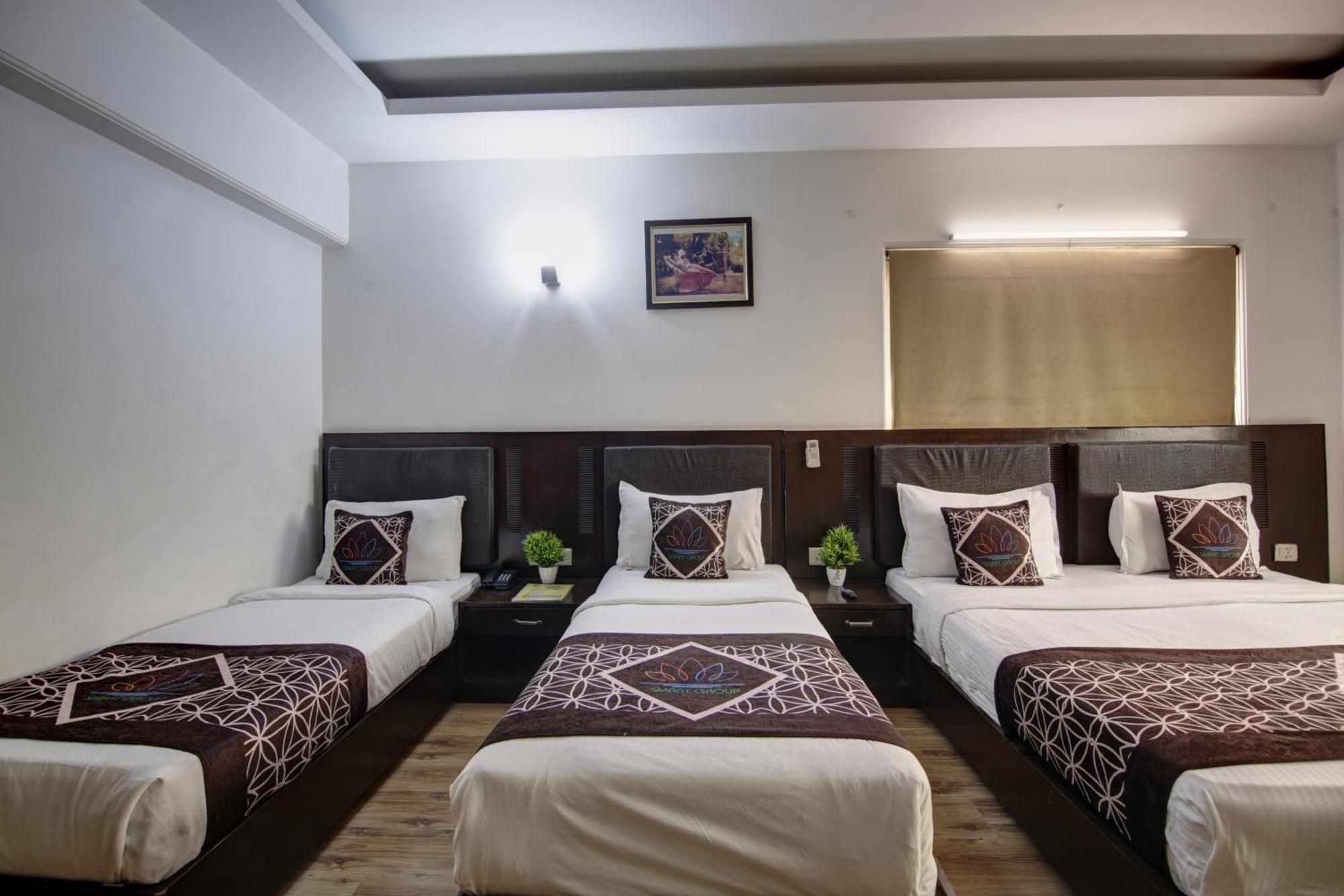 Hotel Venus Plaza New Delhi Eksteriør billede