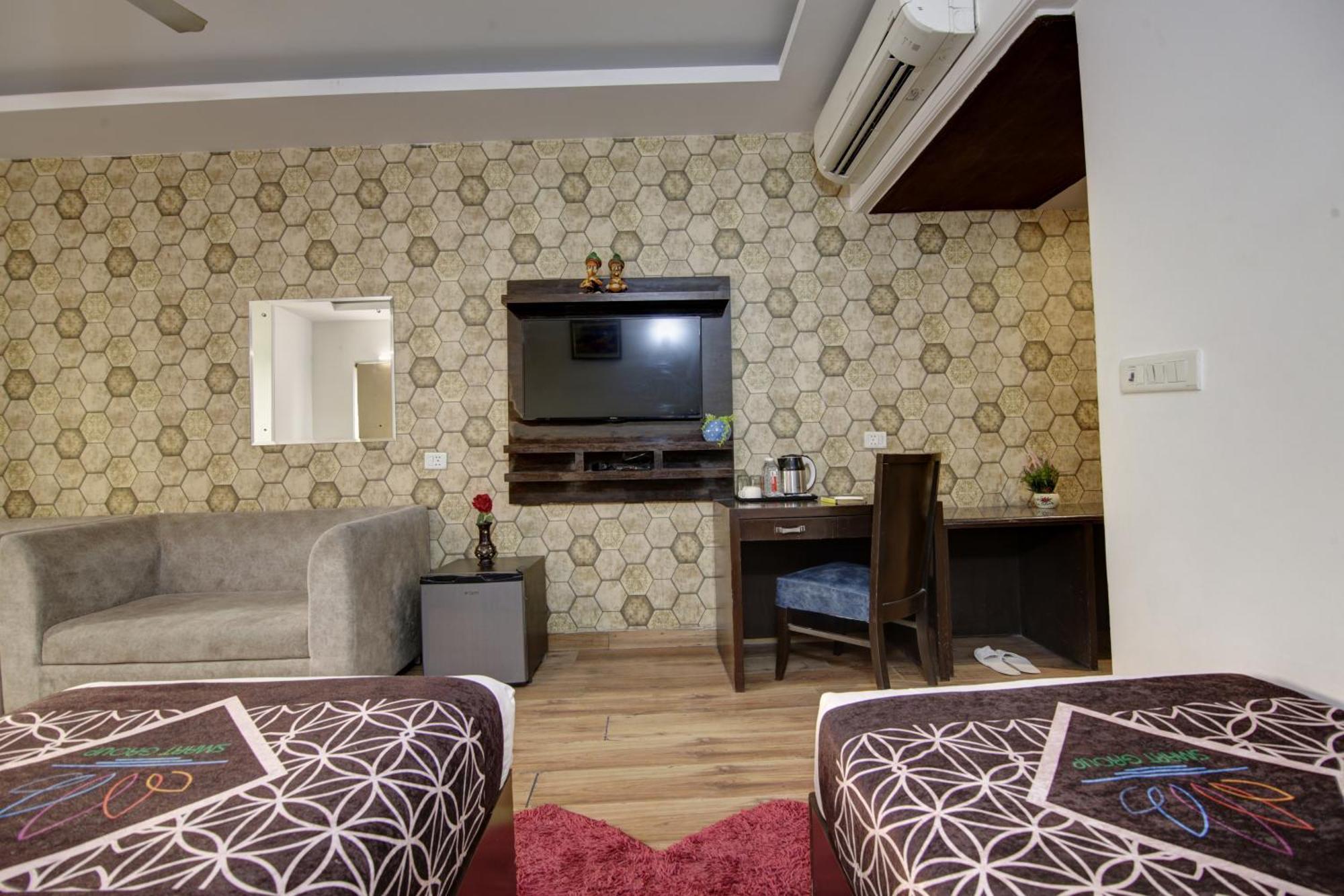 Hotel Venus Plaza New Delhi Eksteriør billede