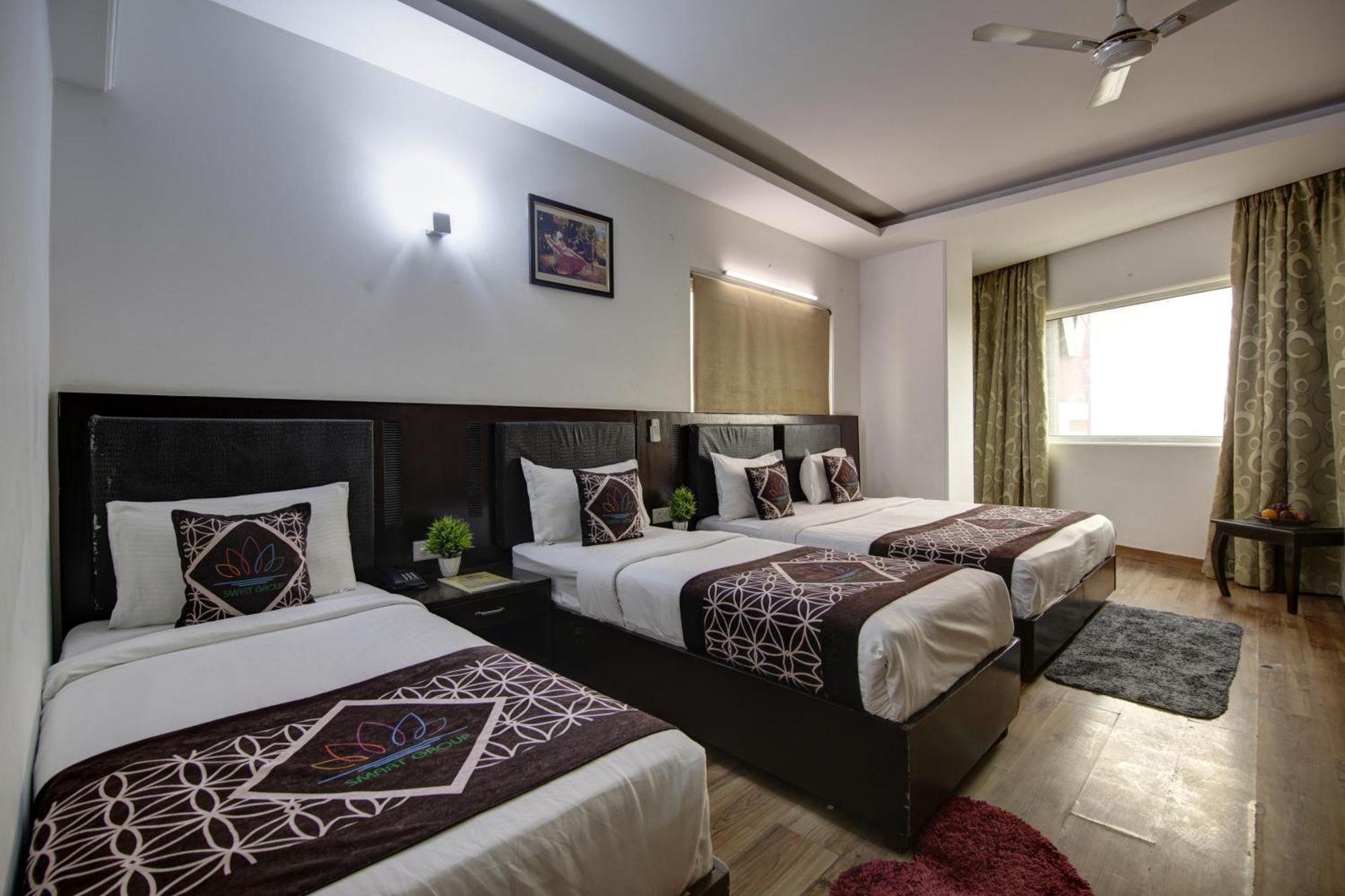 Hotel Venus Plaza New Delhi Eksteriør billede