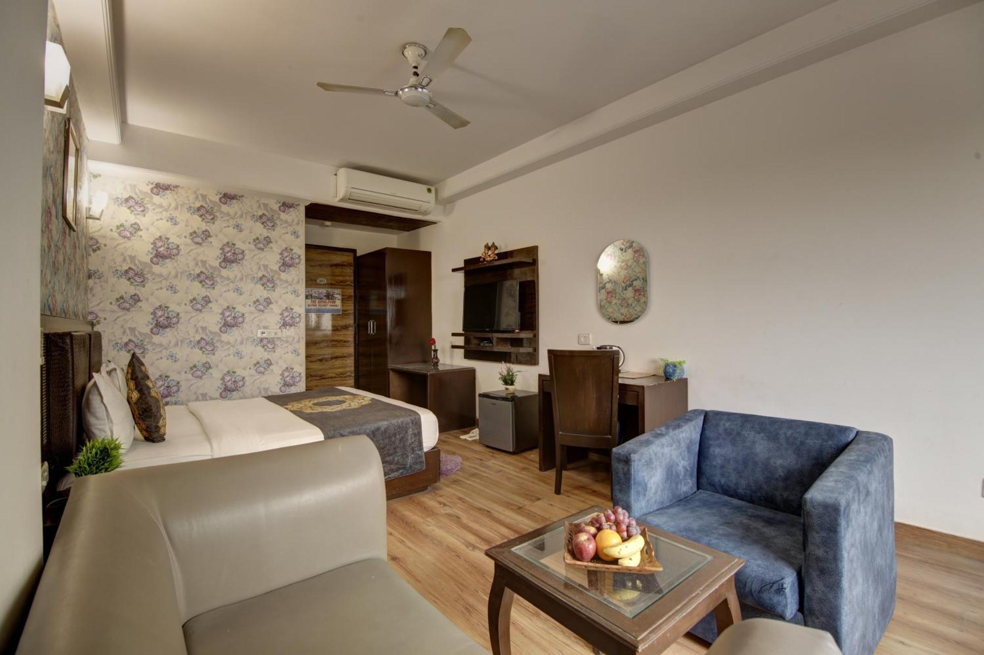 Hotel Venus Plaza New Delhi Eksteriør billede