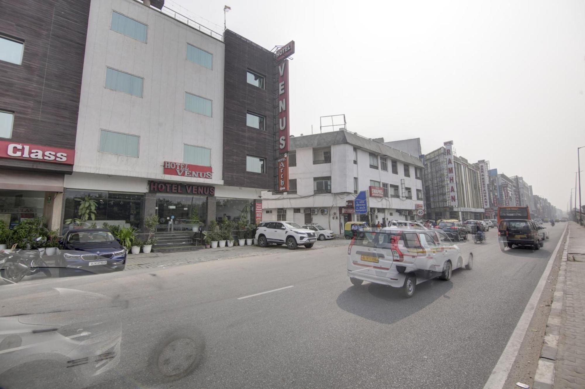 Hotel Venus Plaza New Delhi Eksteriør billede